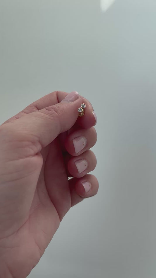 14k petit diamant ørestikker